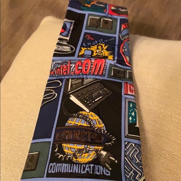 nicole miller necktie excellent condition - Picture 3 of 5